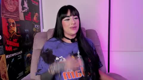 Val help me get 100 thumbs up 3 online show from September 12, 2025, 4:23 am