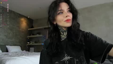 Eva online show from December 1, 2025, 6:07 am