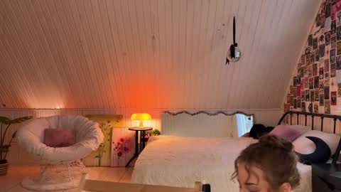 Snapshot of uwunikaa chatting on May 4, 2026, 3:41 pm Anika On vacation online show from May 4, 2026, 3:41 pm