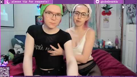 Snapshot of v3n0mb1t3z chatting on September 27, 2025, 2:38 am kermit online show from September 27, 2025, 2:38 am