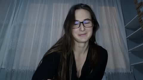 Valensiya online show from March 3, 2025, 7:39 pm