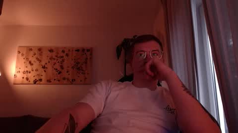 Snapshot of vacation__ chatting on October 9, 2025, 3:54 pm vacation__ online show from October 9, 2025, 3:54 pm