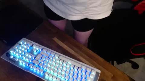 Snapshot of vacation__ chatting on November 11, 2025, 3:45 pm vacation__ online show from November 11, 2025, 3:45 pm