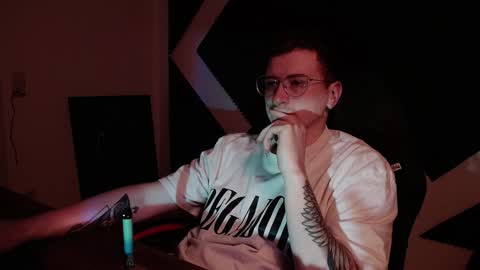 Snapshot of vacation__ chatting on November 27, 2025, 3:47 pm vacation__ online show from November 27, 2025, 3:47 pm