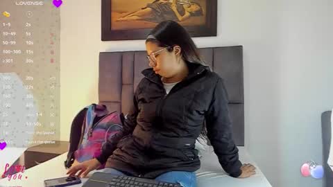 Vahiolet smith online show from January 17, 2026, 4:06 am