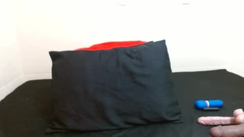 Snapshot of vaholiver chatting on December 4, 2024, 3:48 am Vah Oliver online show from December 4, 2024, 3:48 am