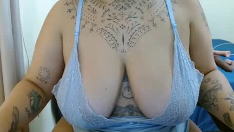 Snapshot of vaholiver chatting on January 31, 2025, 5:21 pm Vah Oliver online show from January 31, 2025, 5:21 pm