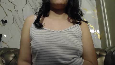 Snapshot of vainilla_cam chatting on September 23, 2025, 1:19 am Vainilla online show from September 23, 2025, 1:19 am