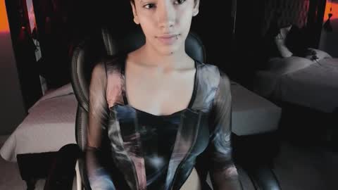 Snapshot of vaiolethsan chatting on January 18, 2026, 1:59 pm Vaioleth online show from January 18, 2026, 1:59 pm