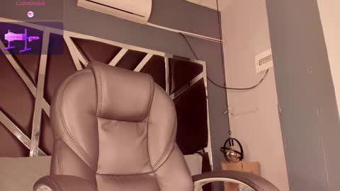 Snapshot of vaiolethsan chatting on February 7, 2026, 8:45 pm Vaioleth online show from February 7, 2026, 8:45 pm