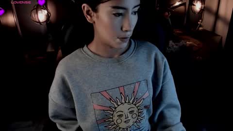 Snapshot of vaiolethsan chatting on February 24, 2026, 8:40 pm Vaioleth online show from February 24, 2026, 8:40 pm