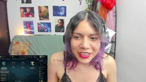 Vaiolet1314 online show from May 24, 2026, 3:22 am