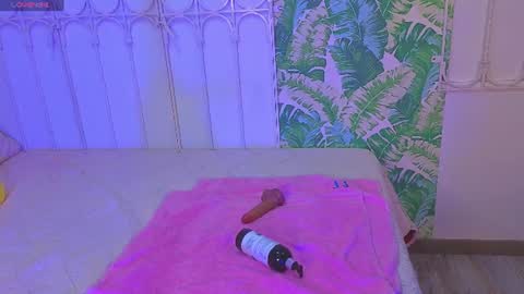 Snapshot of val_dreams7 chatting on August 8, 2026, 9:28 pm val_dreams7 online show from August 8, 2026, 9:28 pm