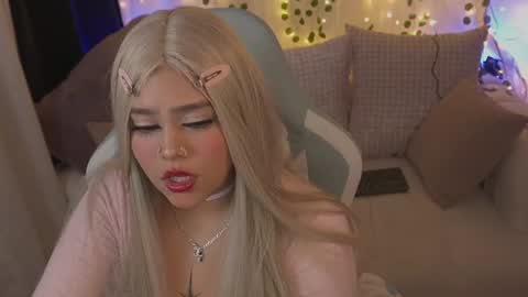 Snapshot of val_luv chatting on June 13, 2026, 3:59 am val online show from June 13, 2026, 3:59 am