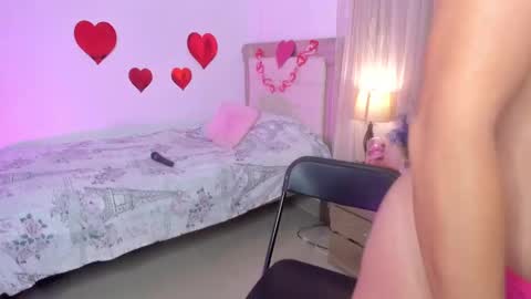 HI IM NEW online show from February 15, 2025, 1:05 pm