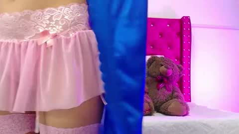 valeamaya online show from March 5, 2025, 10:32 pm