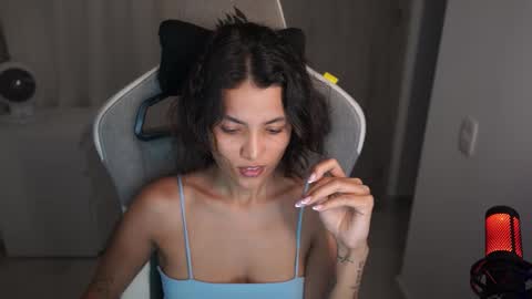 Snapshot of valecute01 chatting on October 3, 2025, 3:36 am valecute01 online show from October 3, 2025, 3:36 am