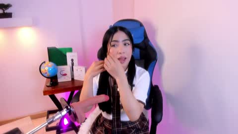 Snapshot of valecute_ chatting on May 2, 2026, 8:14 pm Vale online show from May 2, 2026, 8:14 pm