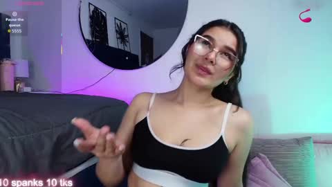 Tifanny  online show from September 11, 2025, 7:47 pm