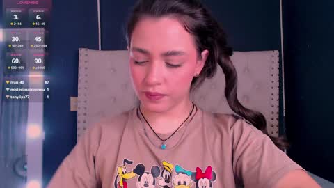 IG-valen mendoza99  twitter valenthompson99 online show from January 8, 2025, 11:30 pm