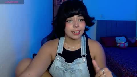 Snapshot of valenbeauty chatting on April 23, 2026, 2:35 am valenbeauty online show from April 23, 2026, 2:35 am