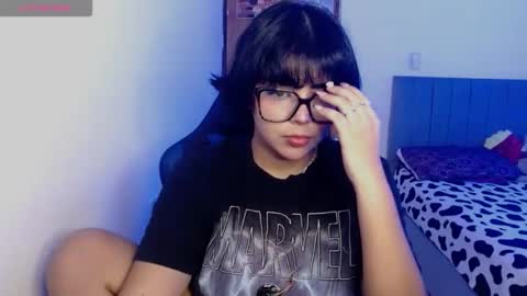 Snapshot of valenbeauty chatting on April 28, 2026, 3:11 am valenbeauty online show from April 28, 2026, 3:11 am