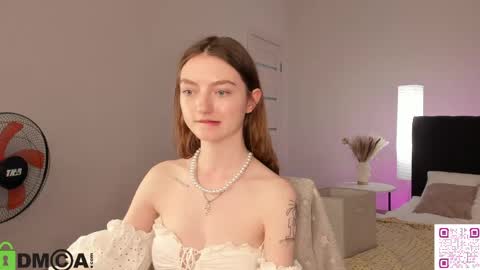 Snapshot of valenora1 chatting on May 16, 2026, 11:20 am Nora online show from May 16, 2026, 11:20 am