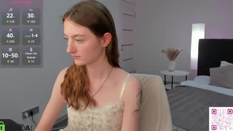 Snapshot of valenora1 chatting on May 19, 2026, 11:05 am Nora online show from May 19, 2026, 11:05 am