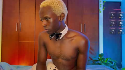 Snapshot of valent1nn chatting on December 10, 2024, 6:01 am Valentin independent Cam Boy online show from December 10, 2024, 6:01 am