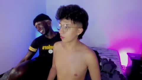 Snapshot of valent1nn chatting on February 21, 2025, 1:11 am Valentin independent Cam Boy online show from February 21, 2025, 1:11 am