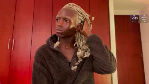 Snapshot of valent1nn chatting on March 5, 2025, 12:59 am Valentin independent Cam Boy online show from March 5, 2025, 12:59 am