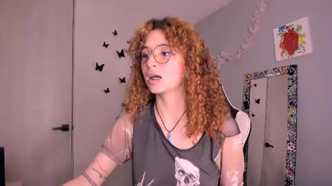 Snapshot of valent_27 chatting on July 27, 2026, 1:01 am Valentina online show from July 27, 2026, 1:01 am