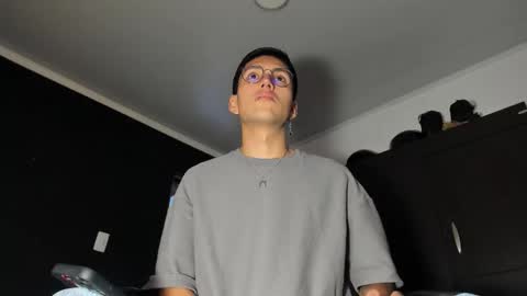 valentean online show from November 10, 2025, 5:12 pm