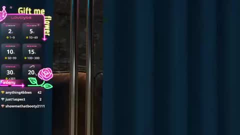 Snapshot of valentia_vickers chatting on October 8, 2025, 1:58 am Valentia online show from October 8, 2025, 1:58 am