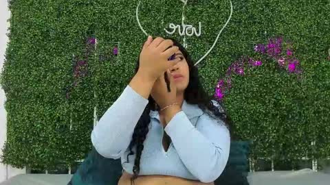 Valentina online show from November 24, 2025, 8:41 pm