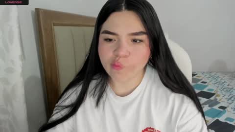 Snapshot of valentina_anzuate chatting on December 7, 2024, 5:04 am valentina_anzuate online show from December 7, 2024, 5:04 am