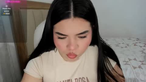 Snapshot of valentina_anzuate chatting on February 18, 2025, 4:48 pm valentina_anzuate online show from February 18, 2025, 4:48 pm