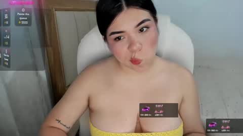 Snapshot of valentina_anzuate chatting on March 3, 2025, 7:17 pm valentina_anzuate online show from March 3, 2025, 7:17 pm