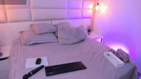 Snapshot of valentina_clk chatting on February 9, 2026, 3:16 pm Valentina online show from February 9, 2026, 3:16 pm