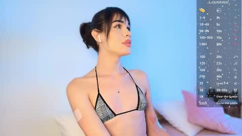 Snapshot of valentina_gaviria_ chatting on April 9, 2026, 12:32 pm VALENTINA GAVIRIA online show from April 9, 2026, 12:32 pm