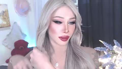 Amanda online show from April 14, 2026, 7:09 pm