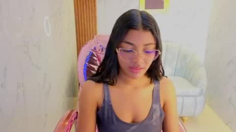 Snapshot of valentina_gomez_s chatting on May 25, 2026, 12:33 pm Valentina online show from May 25, 2026, 12:33 pm
