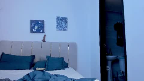 valentina_owens online show from July 29, 2026, 2:04 pm