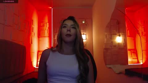 Valentina online show from November 6, 2025, 4:08 pm