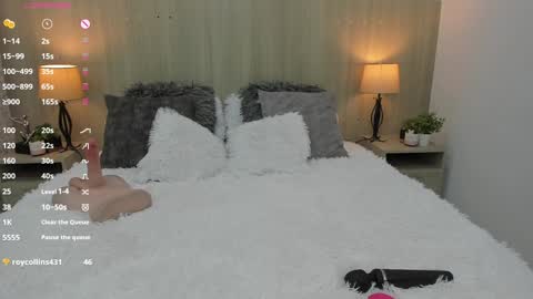 Snapshot of valentina_robertson chatting on January 24, 2025, 7:28 pm online show from January 24, 2025, 7:28 pm