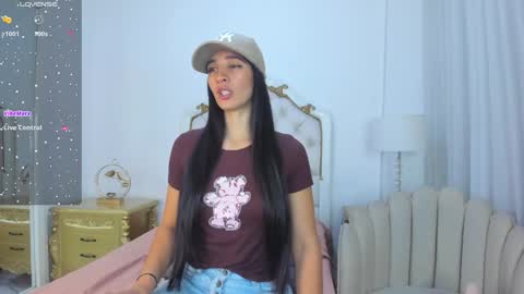 Valentina  online show from February 3, 2025, 12:03 pm