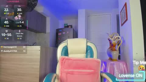 valentinaone1 online show from October 24, 2025, 9:55 pm