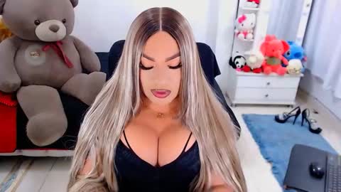 Snapshot of valentinaxqueen chatting on September 28, 2025, 8:58 pm online show from September 28, 2025, 8:58 pm