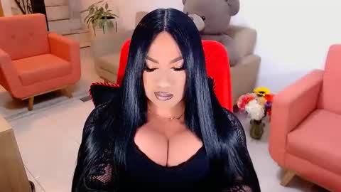 Snapshot of valentinaxqueen chatting on October 26, 2025, 11:53 pm online show from October 26, 2025, 11:53 pm
