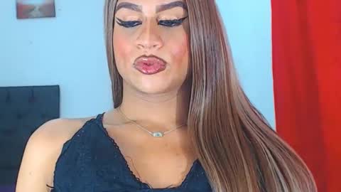 Snapshot of valentinaxxxdoll chatting on January 14, 2025, 1:47 am VALENTINA online show from January 14, 2025, 1:47 am